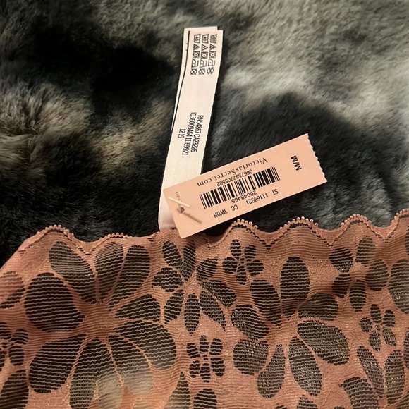 Victoria's Secret High Waist Thong Daisy Lace NWT! medium - Picture 5 of 6